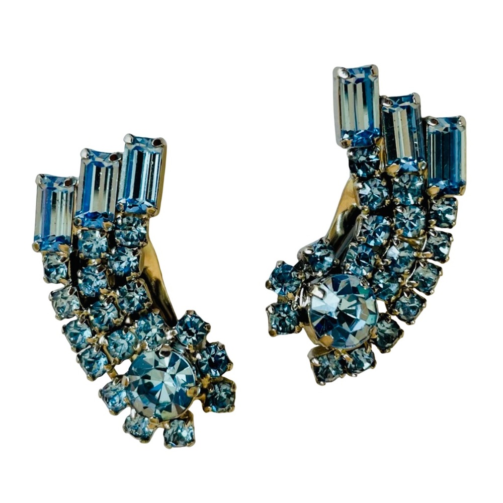 Vintage 70s Signed La Rel Silver Tone Clip Earrings With Pale Blue Rhinestones